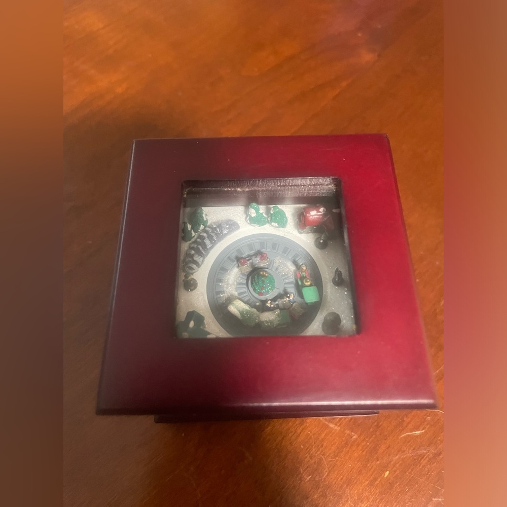 Mr. Christmas Music Box
